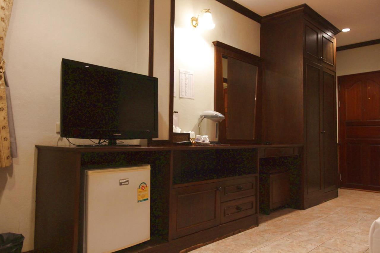 Baan Veerakit Hotel Patong المظهر الخارجي الصورة